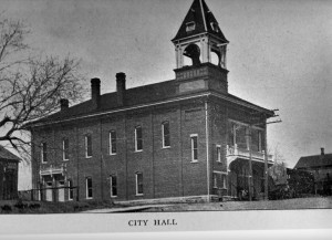 Galesville City Hall 1900.jpg